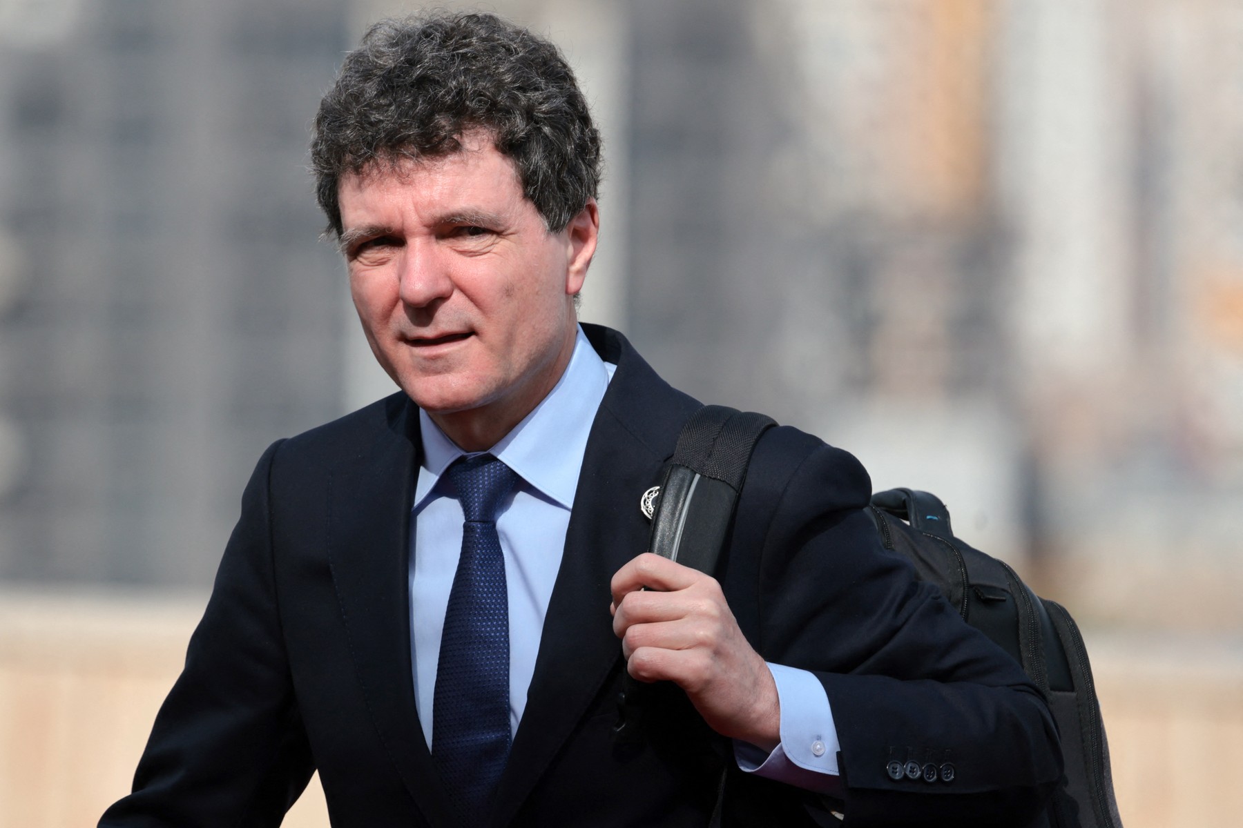Nicușor Dan pleacă la Bruxelles pentru summitul UE, în plină criză politică internă