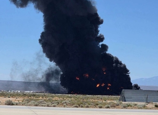 Opt persoane au murit în prăbușirea unui bombardier B-52 la baza Edwards din California