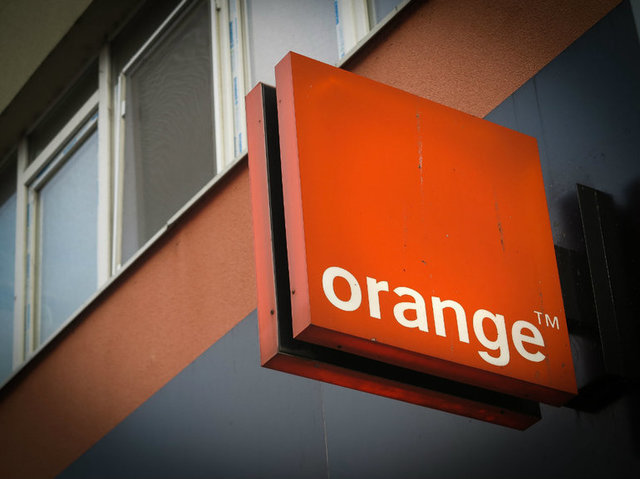 Orange va livra infrastructură de procesare a datelor pentru HUB-ul Român de Inteligență Artificială