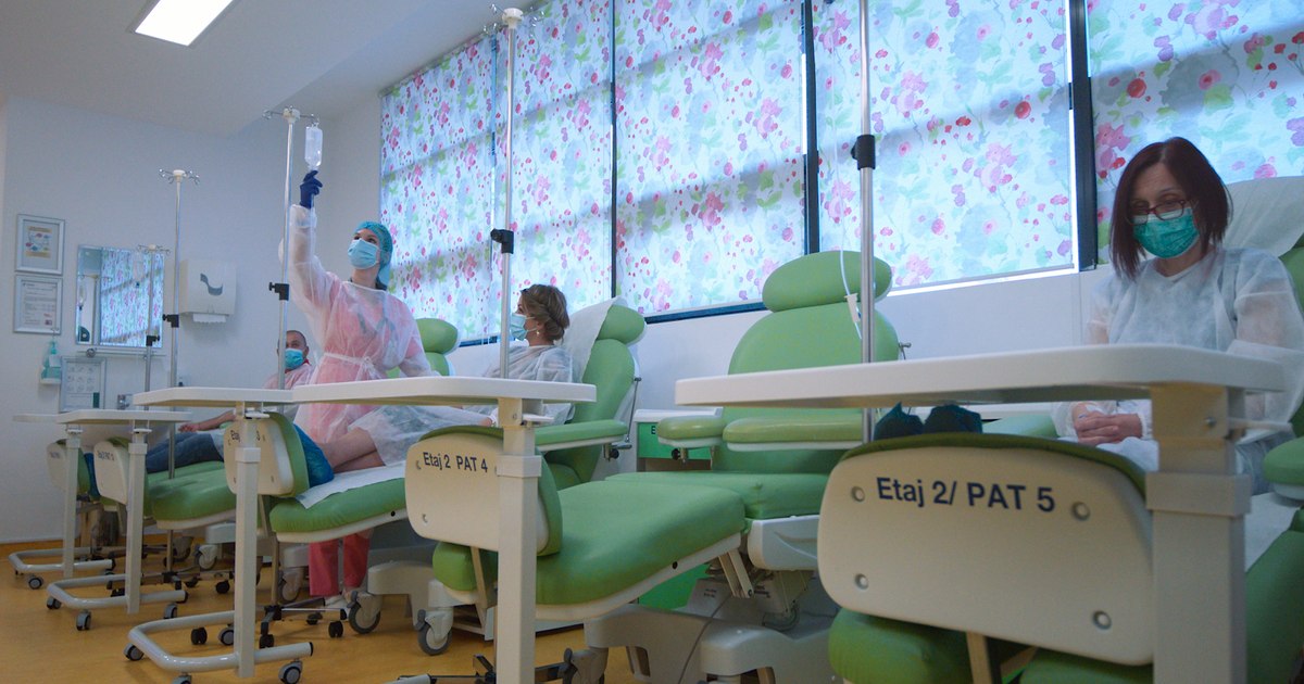 Pacienții oncologici renunță la chimioterapie pentru ivermectină, promovată de celebrități. Avertismentul medicilor