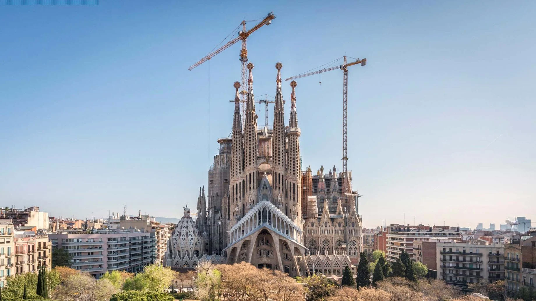 Papa Leon va inaugura turnul principal al Sagrada Familia. Cât a costat construcția și cine plătește lucrările