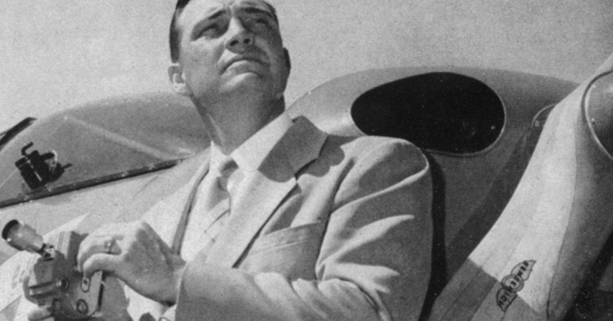 Pilotul Kenneth Arnold a văzut pe 24 iunie 1947 nouă obiecte luminoase deasupra Mount Rainier, declanșând era OZN-urilor