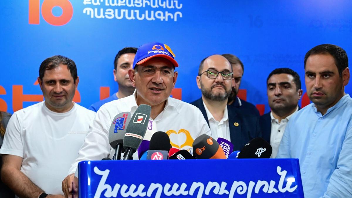 Premierul pro-UE din Armenia, Nikol Pașinian, anunță victoria partidului său în alegerile parlamentare