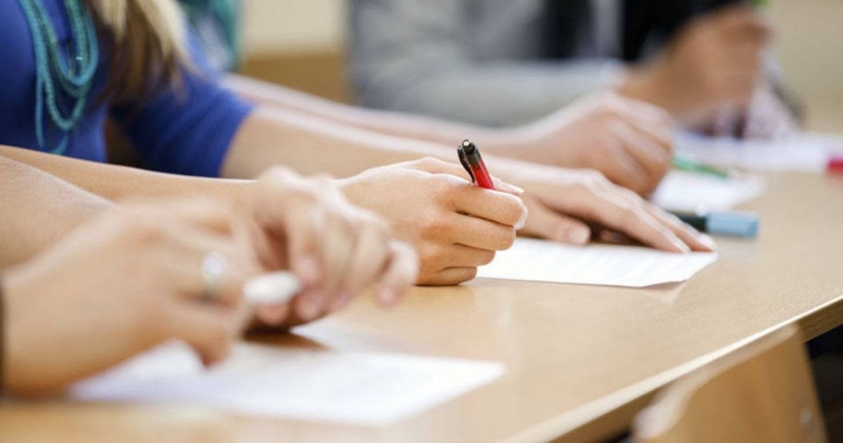 Profesoară: Bacalaureatul la Matematică a fost simplificat deliberat pentru a crește promovabilitatea