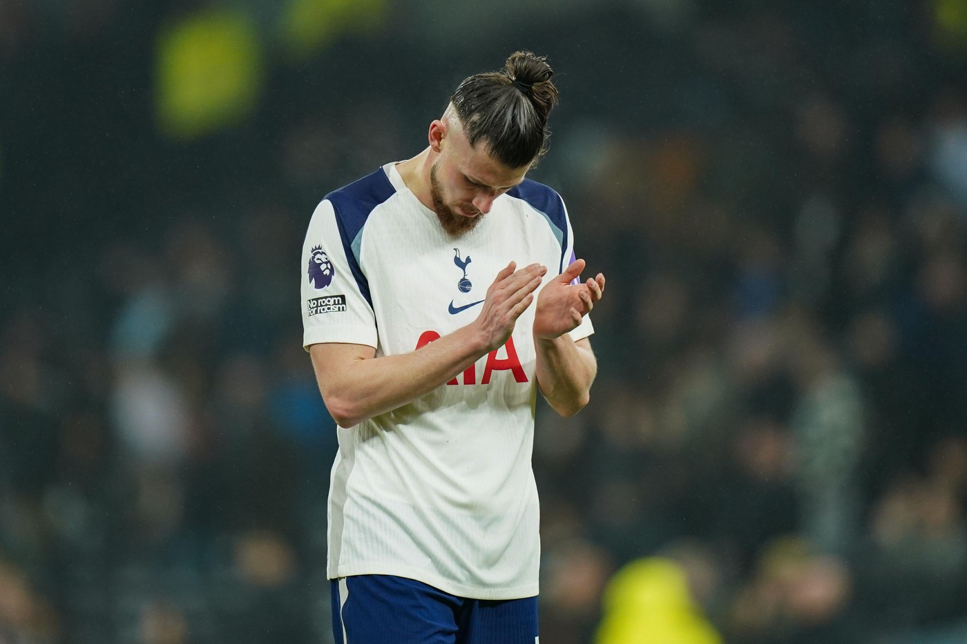 Radu Drăgușin, tentat de o revenire în Serie A în această vară, scrie presa britanică