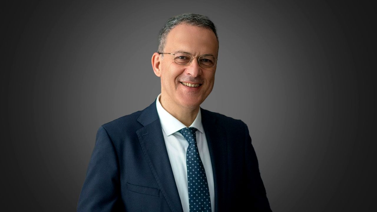 Răzvan Dumitrescu: Constituția permite prelungirea desemnării premierului la nesfârșit
