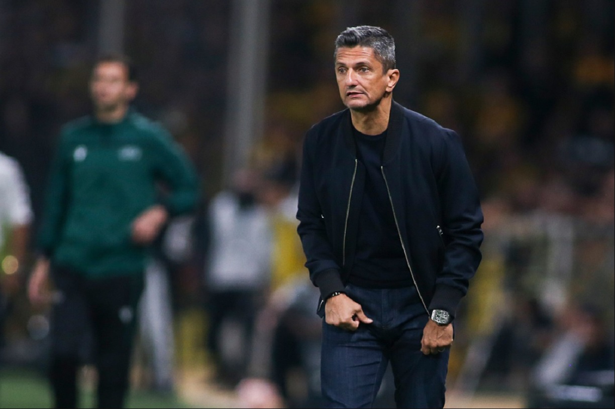 Răzvan Lucescu nu pleacă singur de la PAOK: fundașul Kedziora și-a luat adio. Cine îi ia locul românului