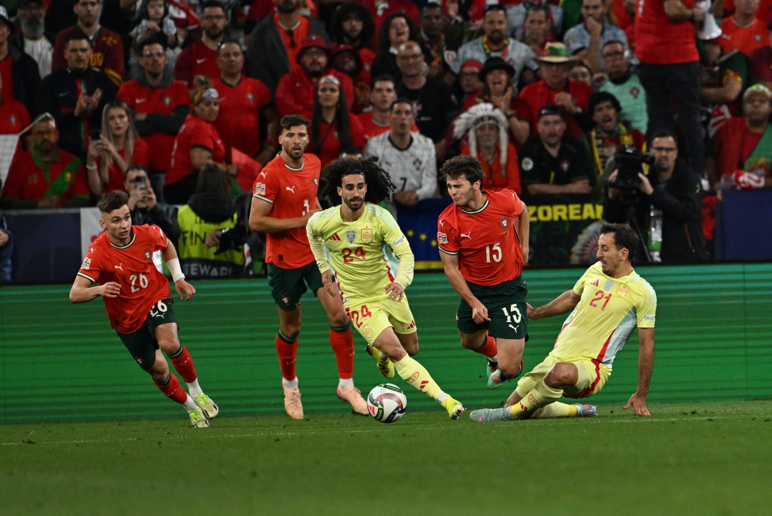 Real Madrid transferă 60 de milioane de euro pentru Marc Cucurella de la Chelsea