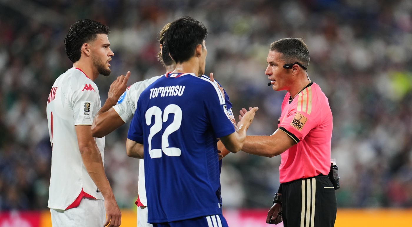 Românul Istvan Kovacs a arbitrat fără cartonaș galben la Tunisia – Japonia 0-4, în meciul 1000 al Cupei Mondiale