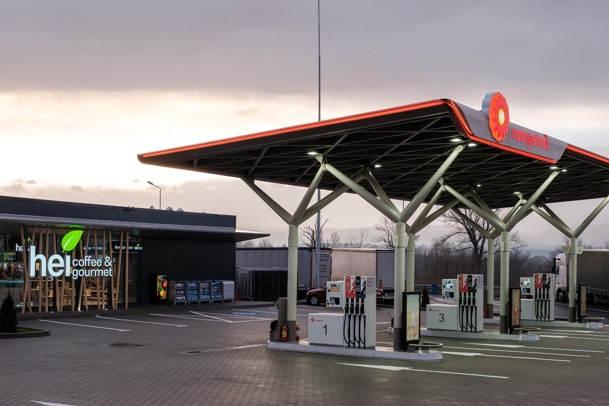 Rompetrol ieftinește benzina și motorina: prețuri sub 9 lei pe litru