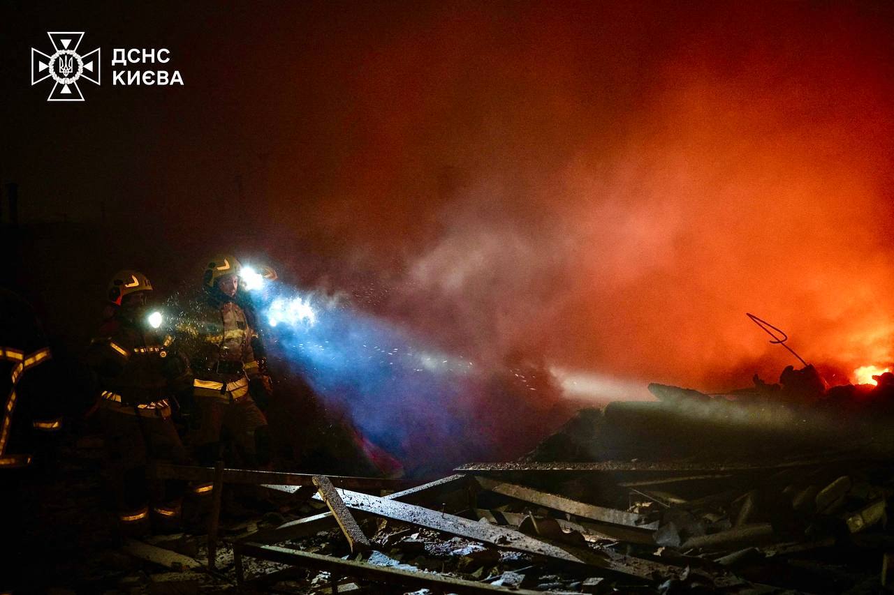Rusia a lansat un nou atac aerian masiv asupra Kievului, cu rachete balistice