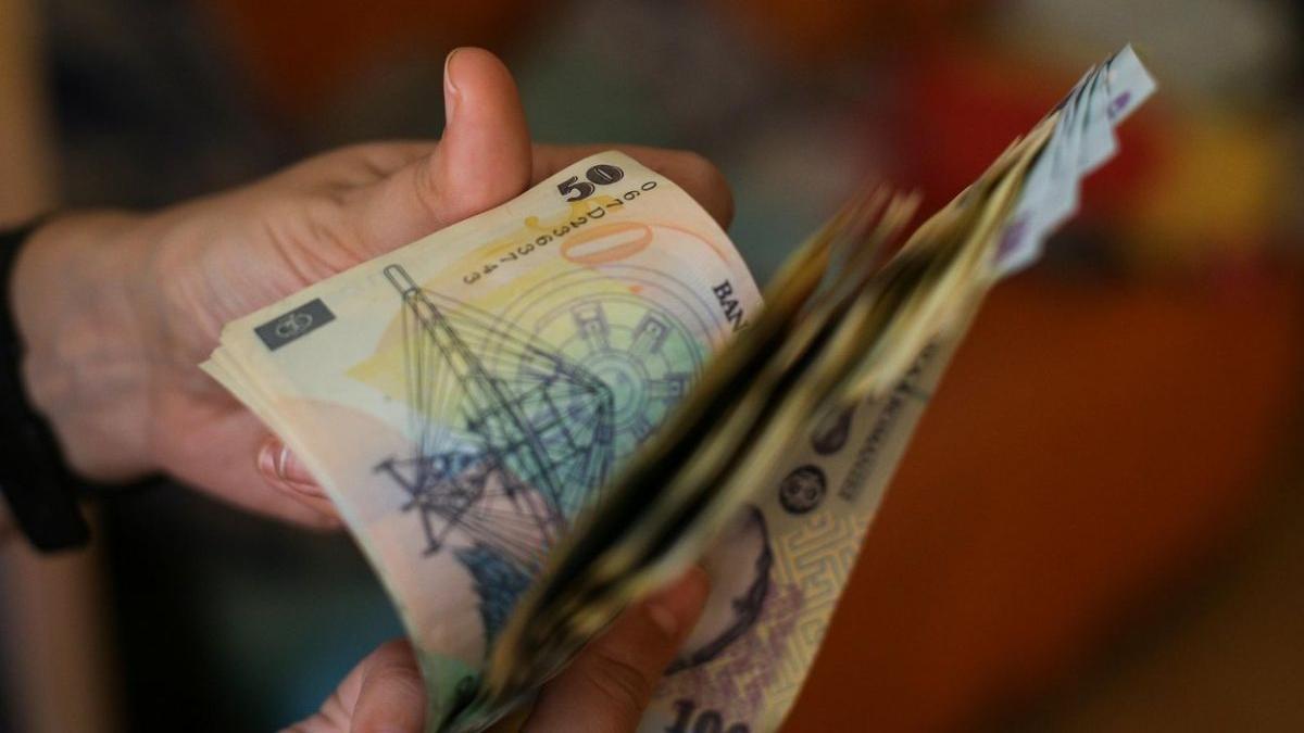Salariul minim crește la 4.325 lei brut de la 1 iulie 2026. Ce se schimbă