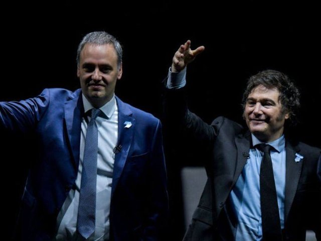 Șeful de cabinet al președintelui Argentinei, Manuel Adorni, a demisionat după ce a recunoscut că a mințit în declarația de avere