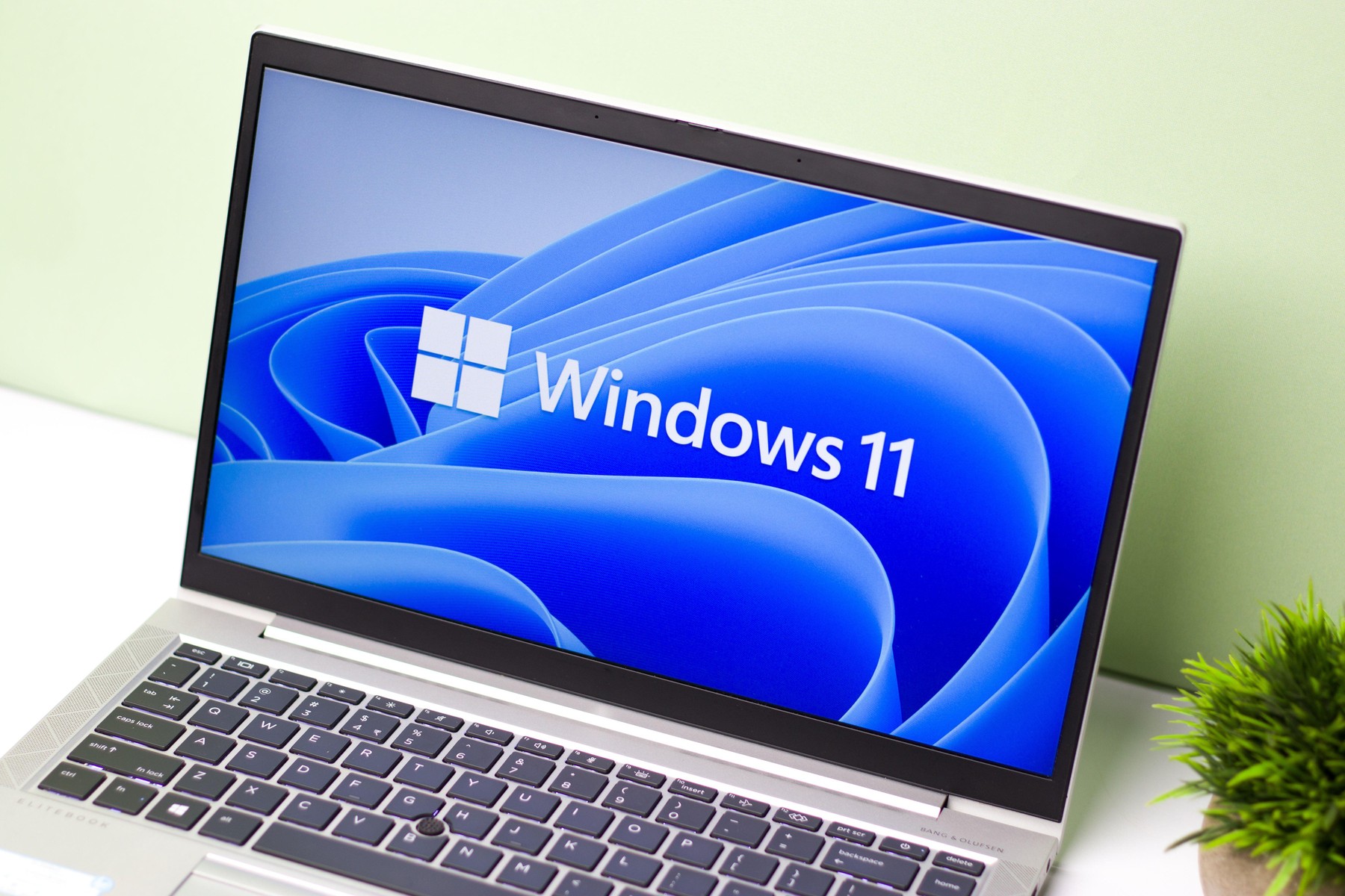 Setări Windows 11 care consumă bateria laptopului. Cum le dezactivezi