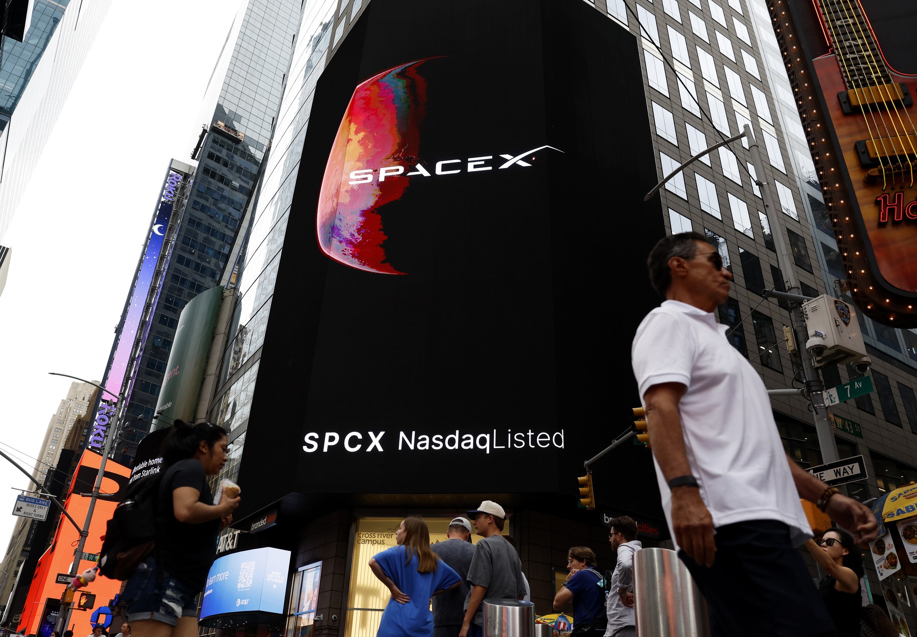SpaceX, listată pe Nasdaq: valoare de 2.000 miliarde dolari, Musk devine primul trilionar
