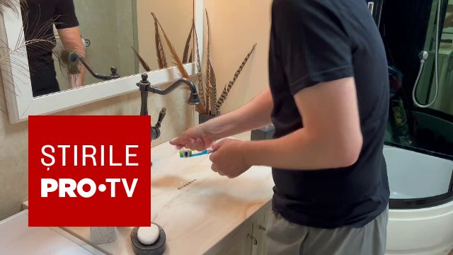 Spălatul pe dinți dimineața: înainte sau după micul dejun? Medicii recomandă înainte