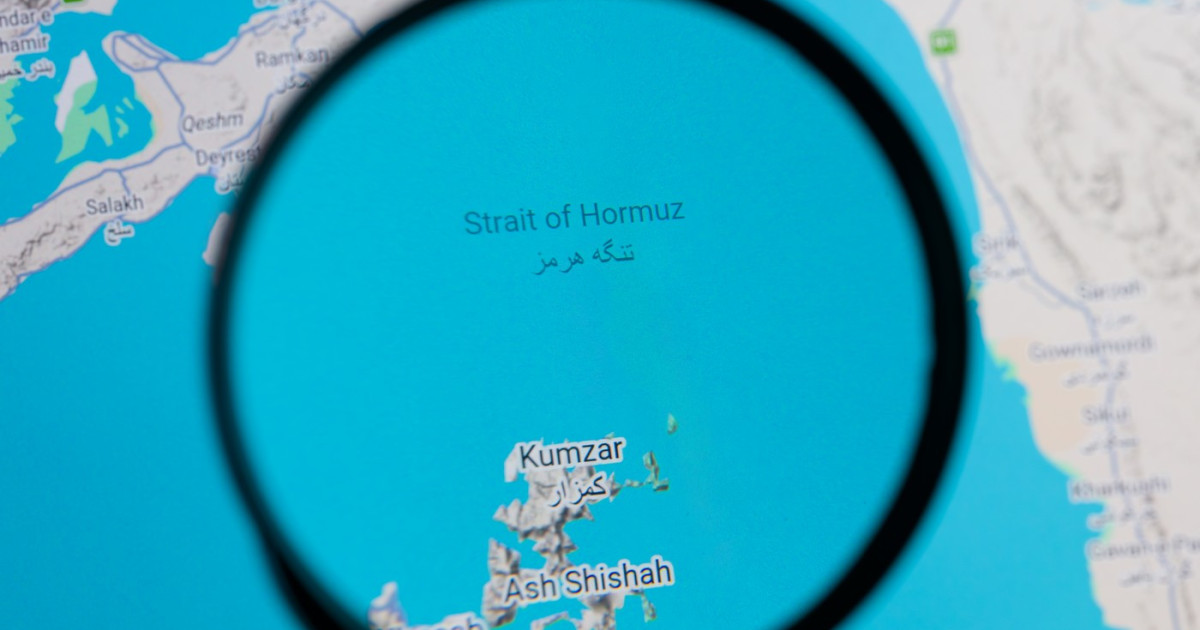 SUA au atacat ținte în Iran, Teheranul ripostează cu drone și rachete și amenință cu închiderea Strâmtorii Ormuz