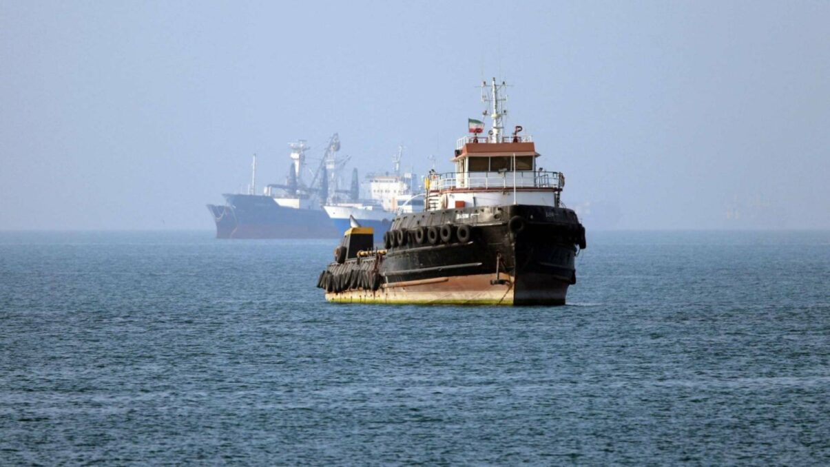 Supertancuri iraniene străpung blocada SUA: 3,8 milioane barili de țiței transportați