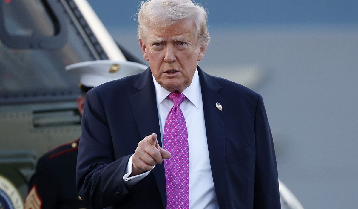 Trump amenință cu taxă de trecere în Strâmtoarea Ormuz dacă negocierile cu Iranul eșuează