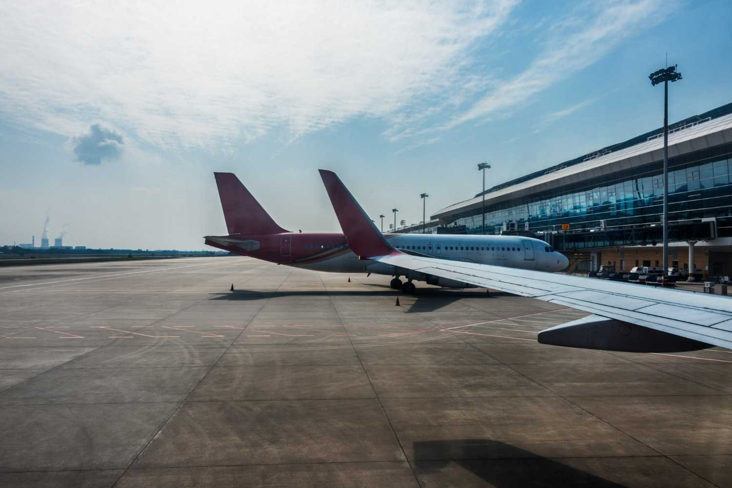 Trupul unui bărbat, găsit în trenul de aterizare al unui avion sosit din Maroc pe aeroportul Gatwick