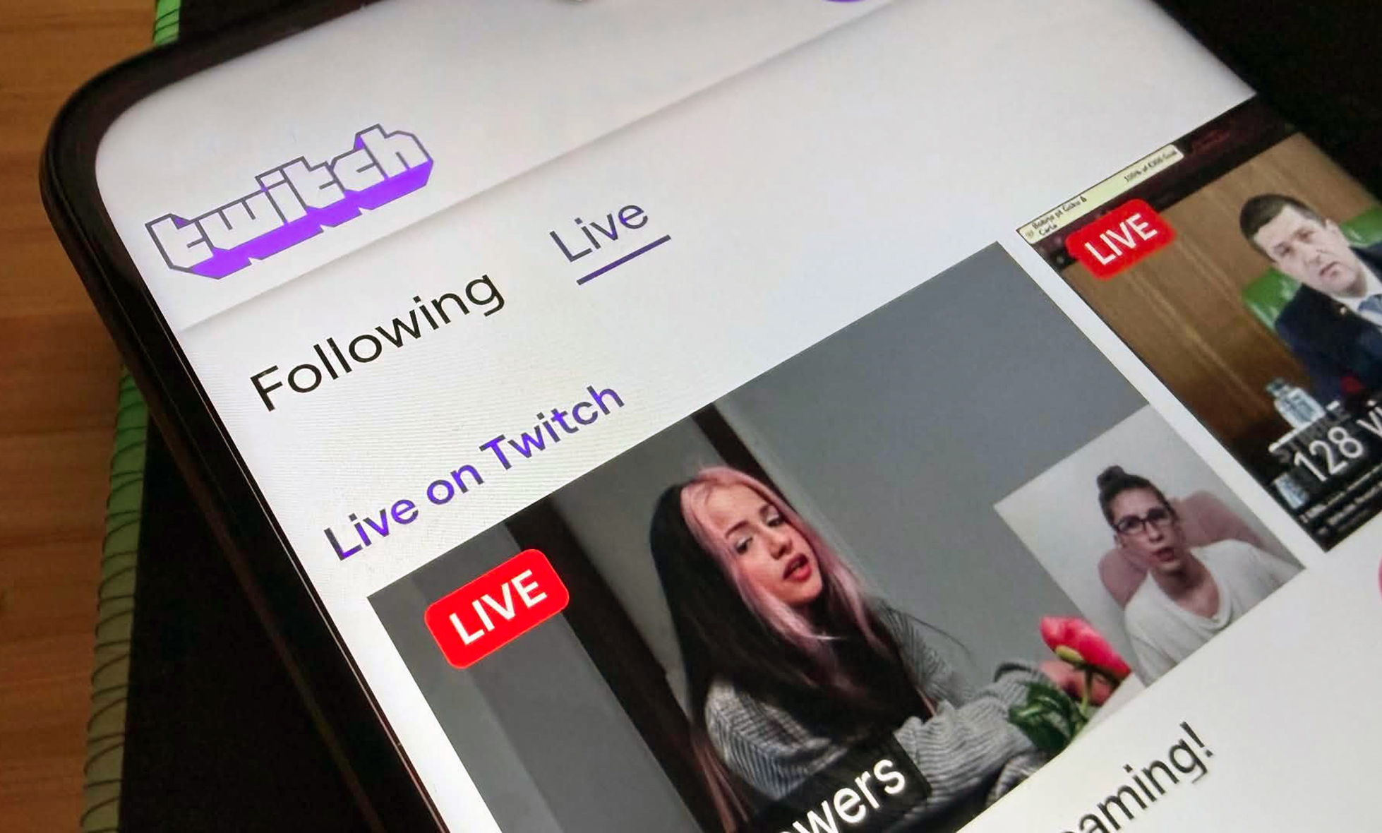 Twitch lansează Dual Format: streaming simultan pe verticală și orizontală
