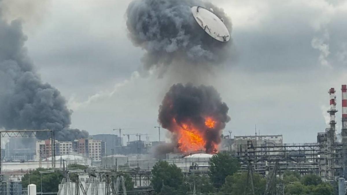 Ucraina lovește rafinăria de petrol din Moscova pentru a doua oară într-o săptămână