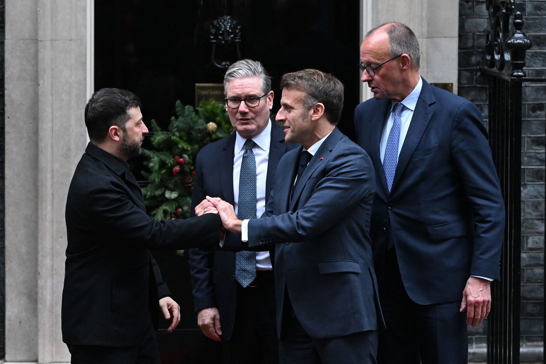 Zelenski mulțumește Marii Britanii pentru interceptarea unui petrolier din flota fantomă rusă