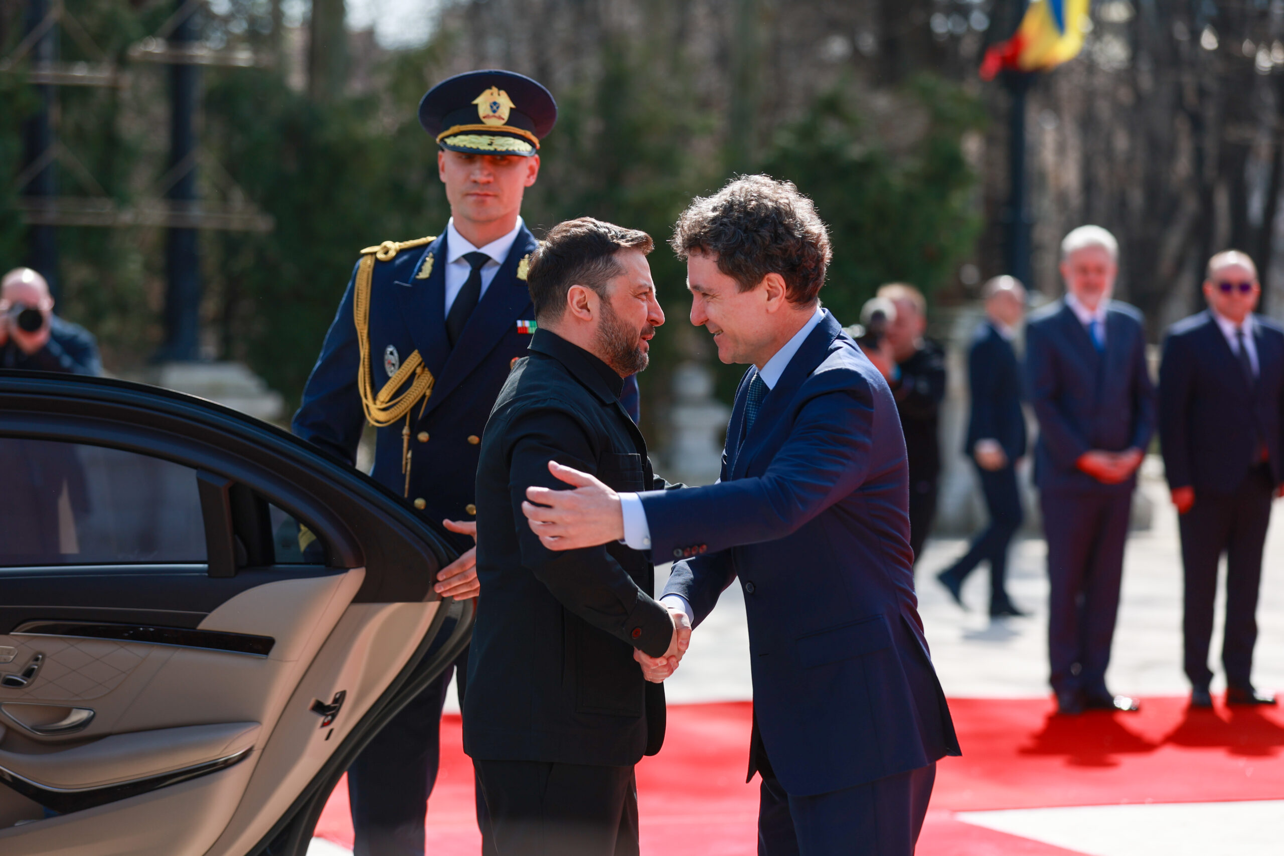 Zelenski mulțumește României la Consiliul European și cere procedură rapidă de aderare la UE