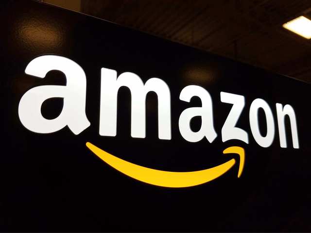 Amazon aproape de lansarea serviciului de internet prin satelit, cu 396 de sateliți pe orbită