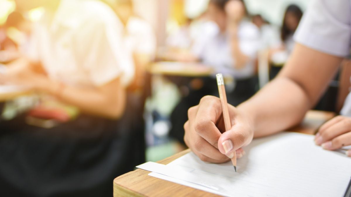 BAC 2026: Elevii din minorități susțin proba scrisă la Limba maternă pe 3 iulie
