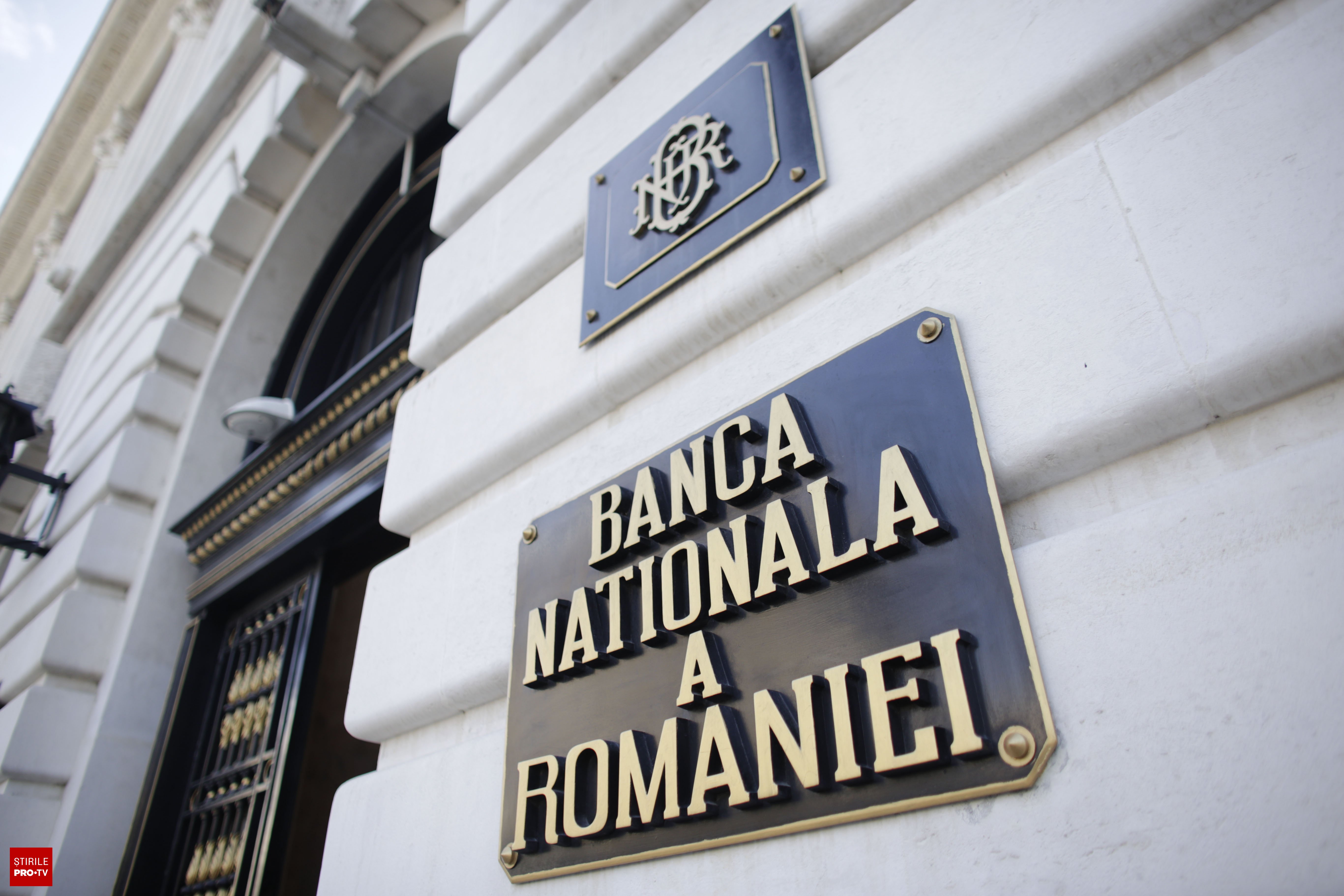 BNR lansează o monedă de argint de 10 lei pentru 150 de ani ai Crucii Roșii Române