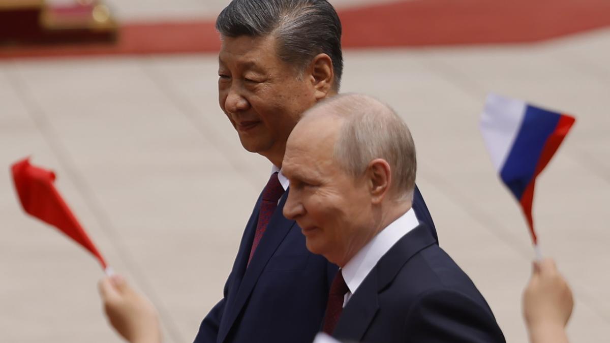 China a antrenat în secret soldați ruși în domeniul nuclear și chimic, alarmând UE