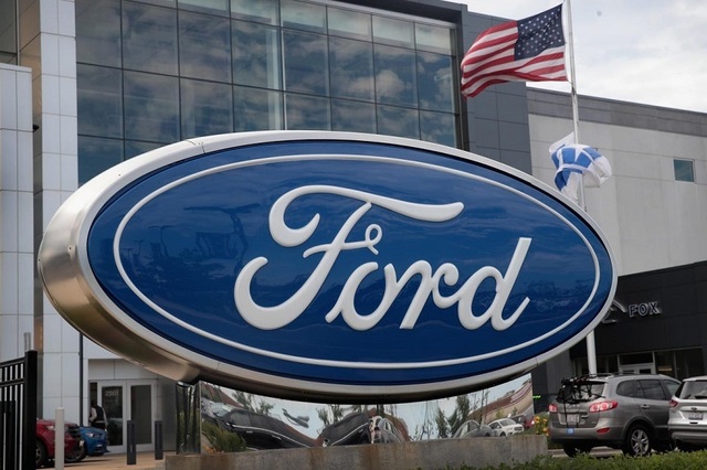 Companii care au concediat angajați din cauza AI reangajează oameni. Ford, exemplu notabil