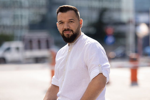 Compari.ro trece la marketplace complet cu sistem de plată propriu și instrumente AI