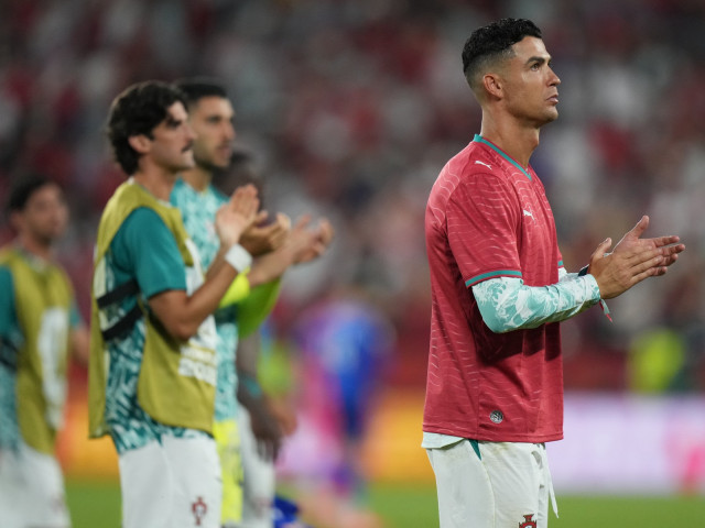 Cristiano Ronaldo a purtat tricoul lui Diogo Jota după calificarea Portugaliei în optimi