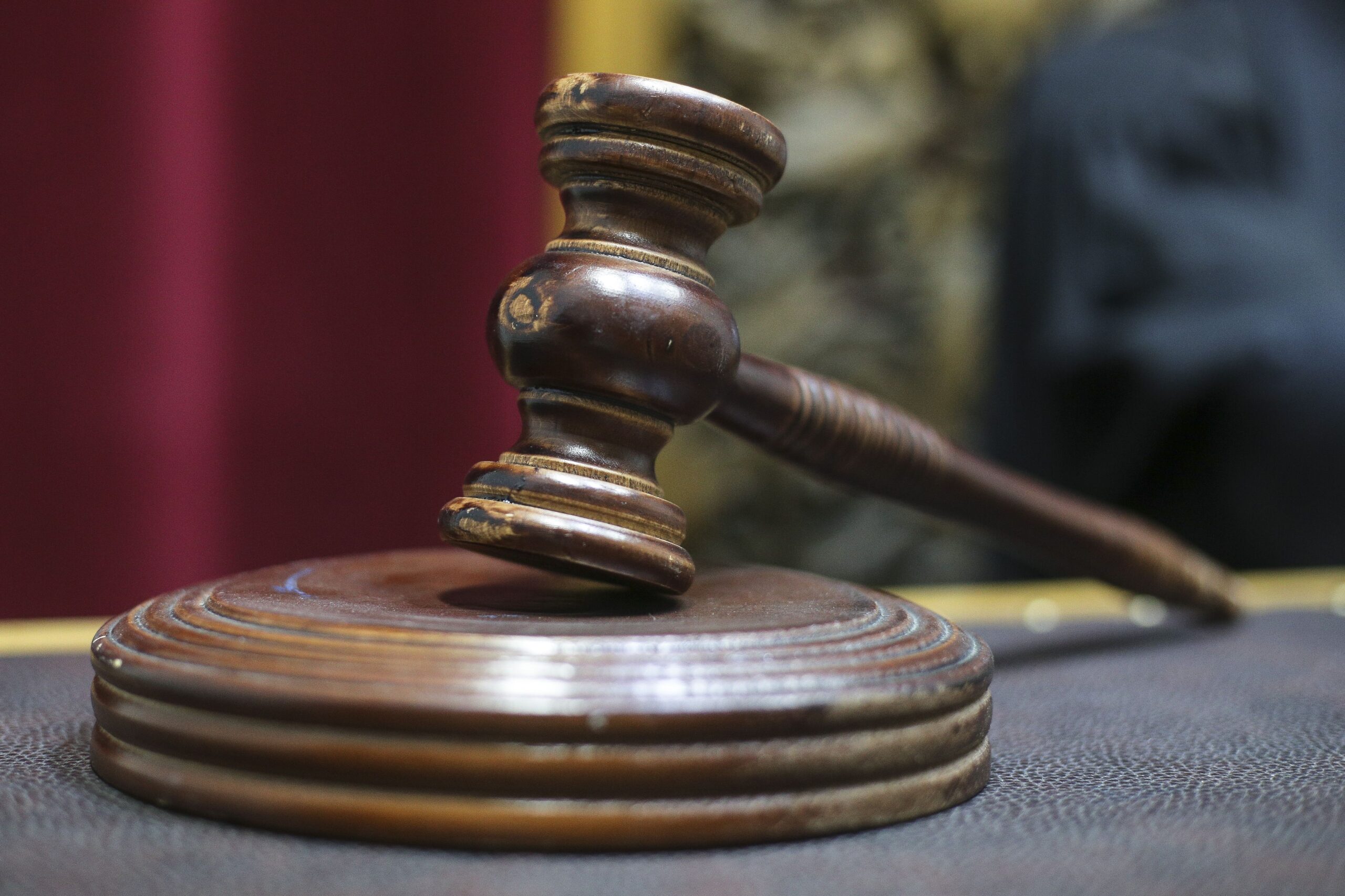 Curtea de Apel București anulează decizia lui Bolojan de înființare a Comitetului pentru legile Justiției