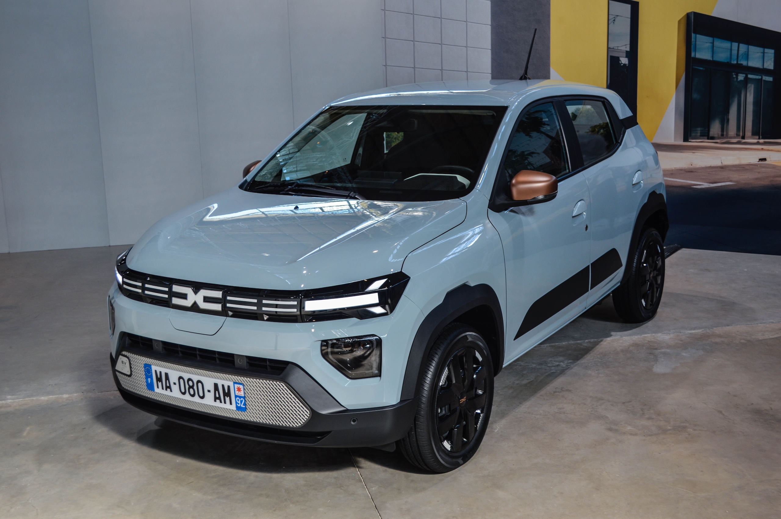 Dacia cu anvelope ieftine: pierderi semnificative la frânare, confort și zgomot