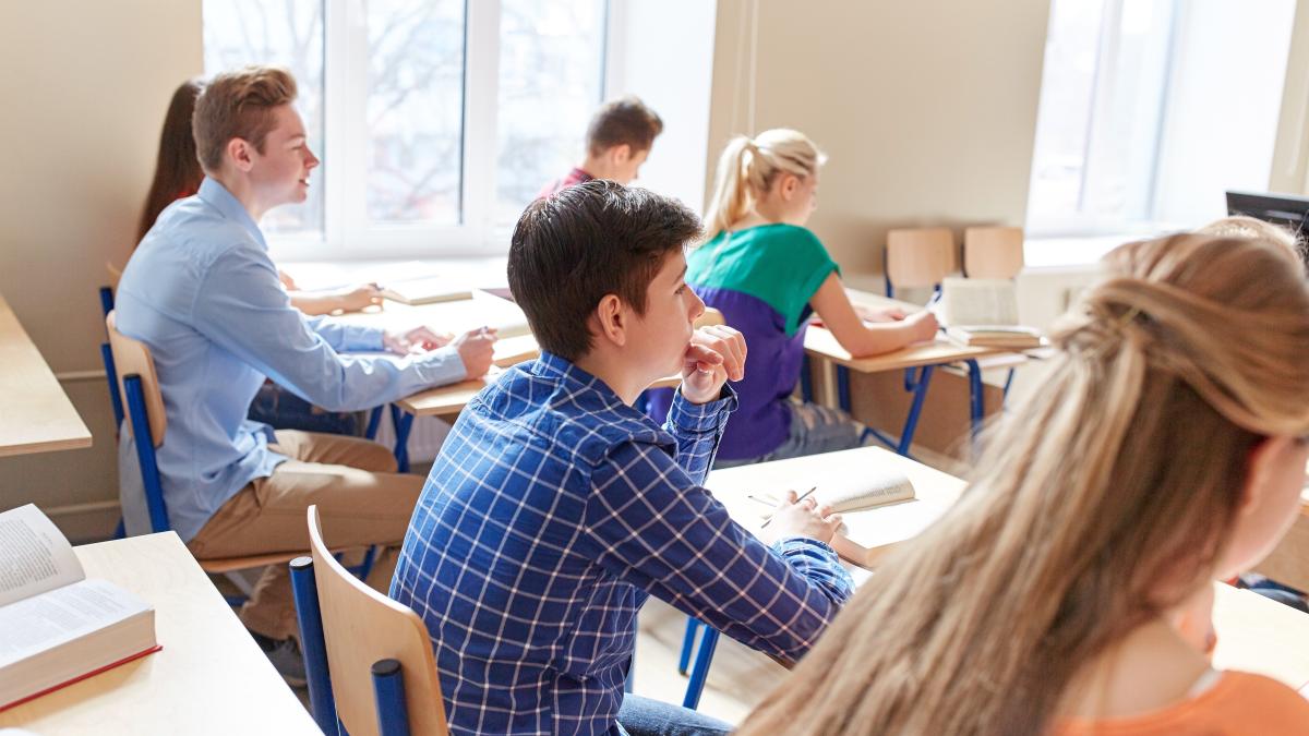 Elevii cu note de 10 se blochează la primul test de clasa a IX-a. Profesorii explică de ce
