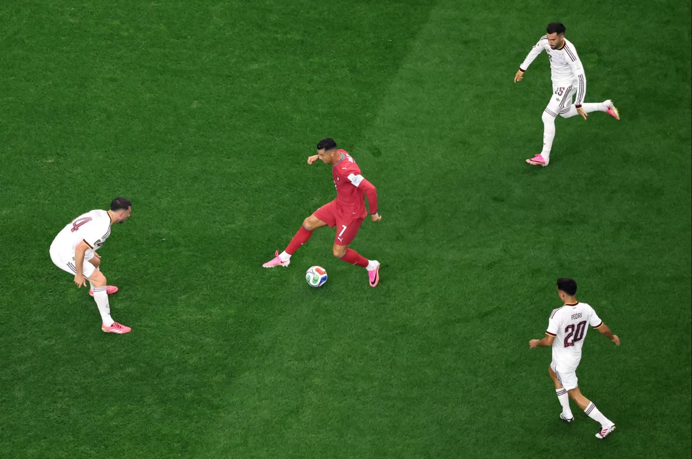 Fanii Portugaliei l-au transformat pe Cristiano Ronaldo în icoană religioasă înaintea meciului cu Spania la CM 2026