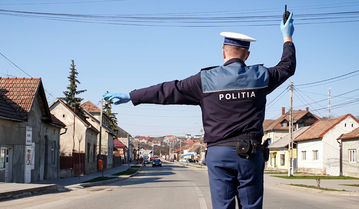 Fost polițist din Arad, arestat pentru înșelăciune pe DN1: a cerut bani șoferilor în uniformă