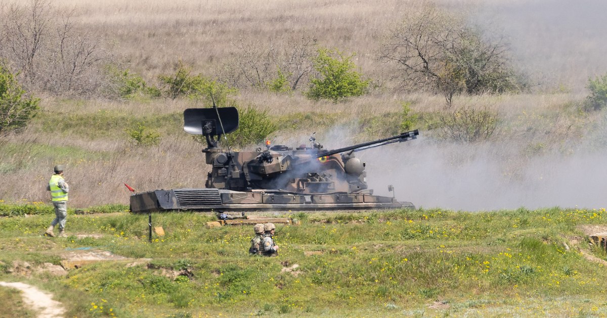 General NATO: România și Alianța nu sunt pregătite pentru un atac masiv cu drone, Ucraina doboară 600-700 pe seară