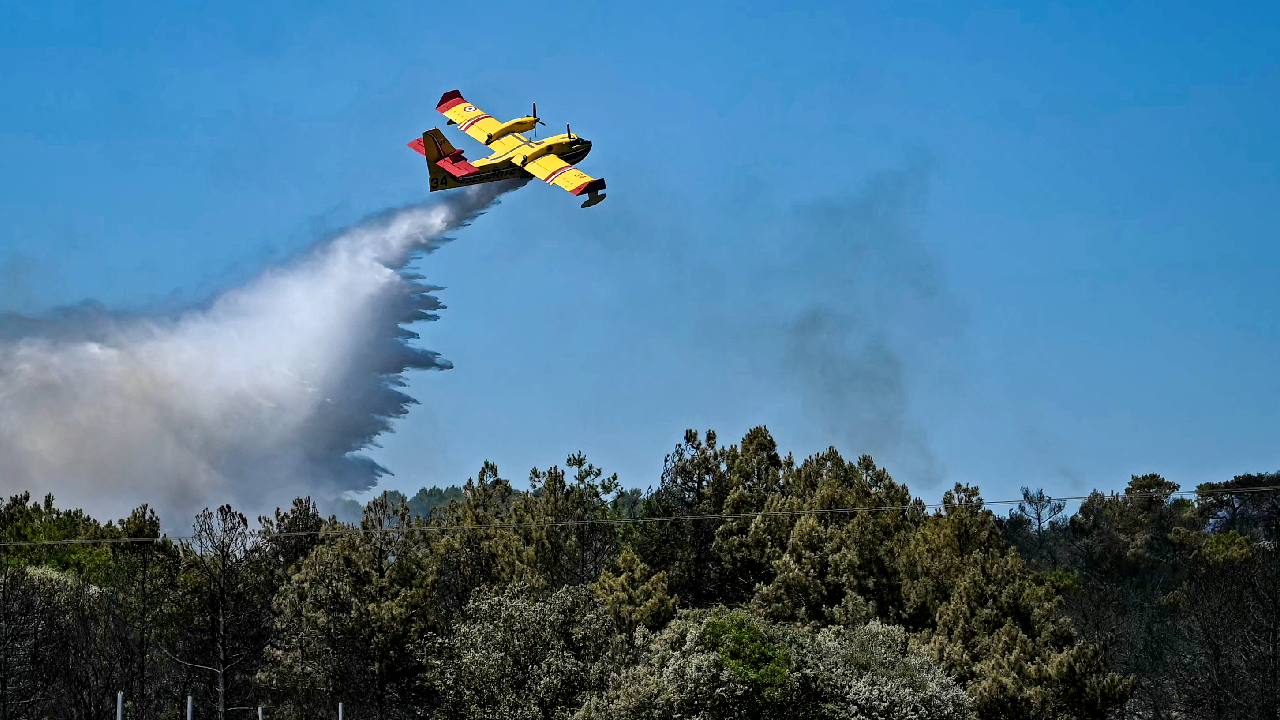 Incendiu devastator în sudul Franței: 10.000 de oameni evacuați, 4.600 de hectare mistuite