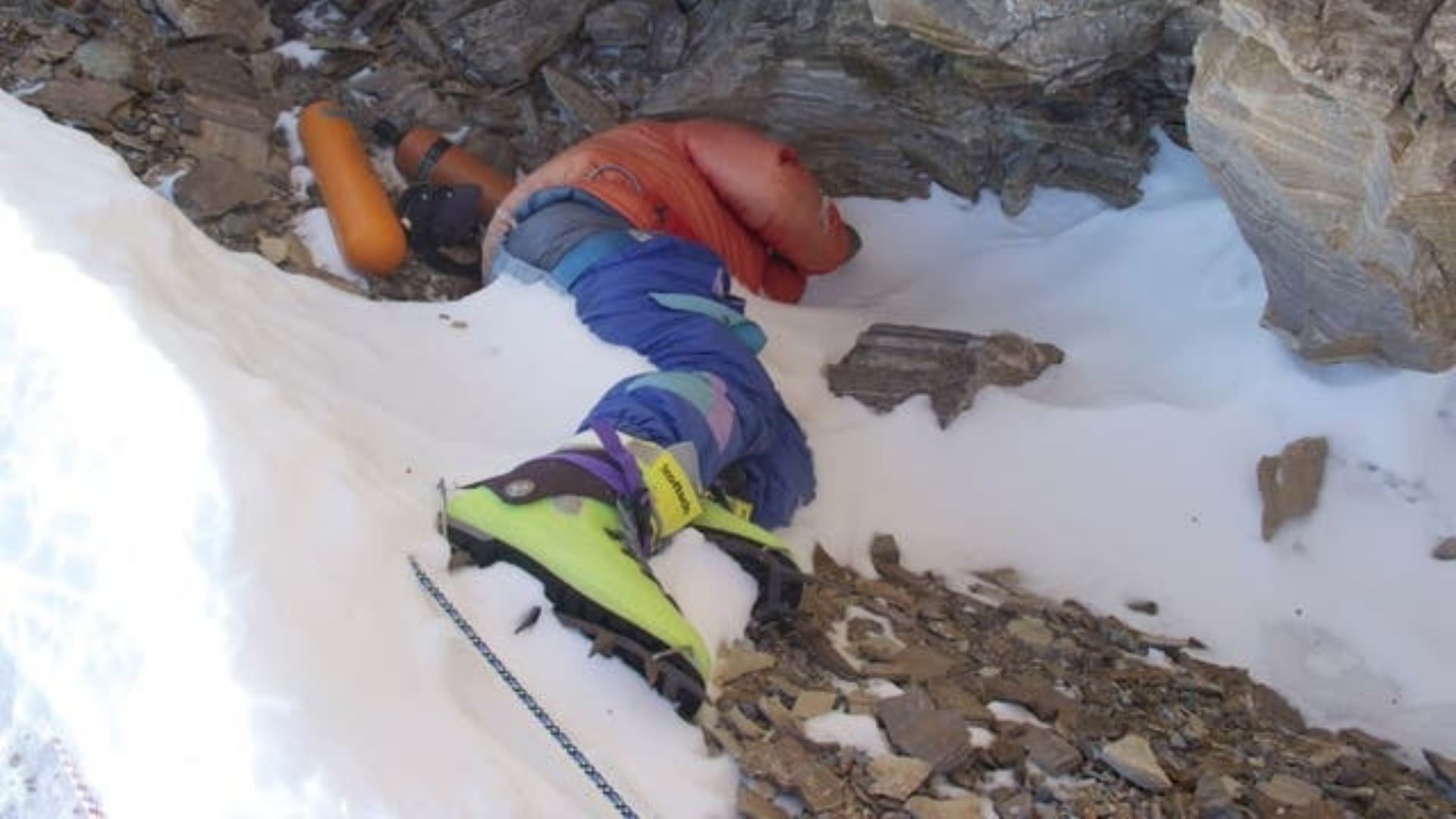 India vrea să recupereze cadavrul legendar „Green Boots” de pe Everest după aproape 30 de ani