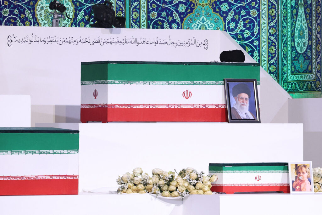 Iranul începe funeraliile liderului suprem Ali Khamenei; așteaptă 15-20 de milioane de participanți