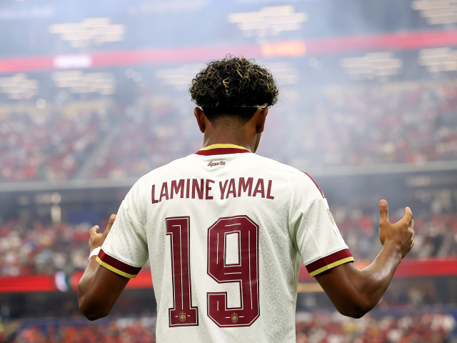 Lamine Yamal, primul jucător al Spaniei care începe titular două meciuri eliminatorii sub 19 ani