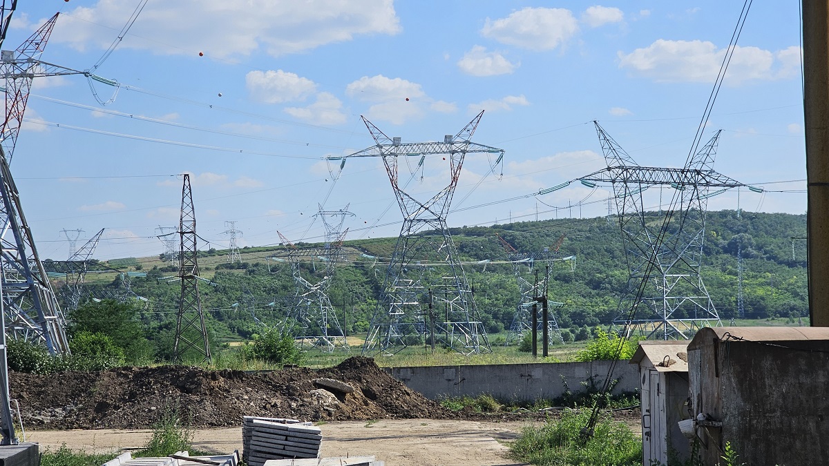 Linia de 400 kV Vulcănești–Chișinău, finalizată și intrată în teste: Moldova poate primi energie direct din România
