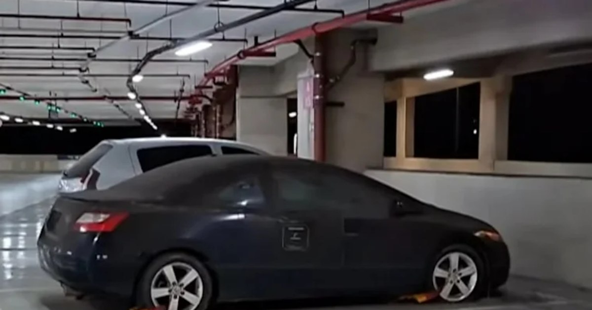 Mașină abandonată 6 ani pe aeroportul din Rio, taxe de parcare de 35.000 de dolari. Misterul rămâne