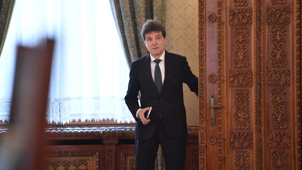 Nicușor Dan îi convoacă pe liderii PSD, PNL, USR și UDMR la Cotroceni pentru consultări