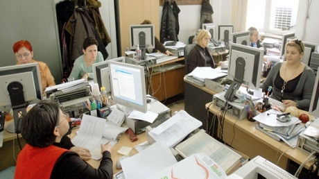 Peste 5.300 de posturi din instituțiile de stat au fost eliminate în primele patru luni ale anului