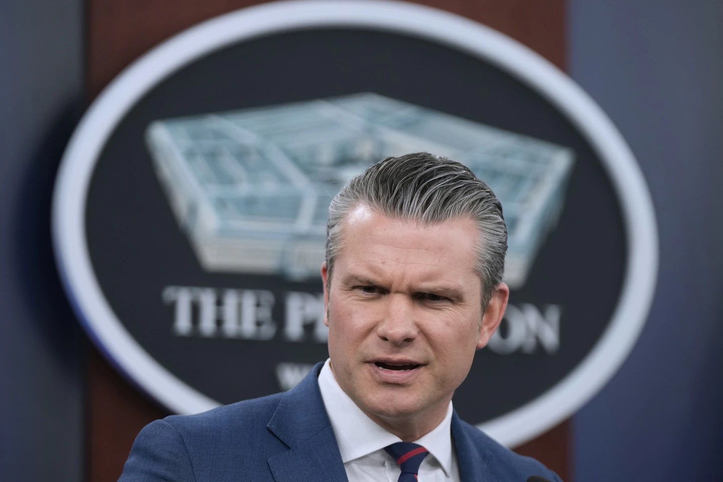 Planul șefului Pentagonului de a retrage trupe din Europa, blocat de Casa Albă